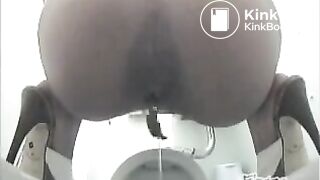 Japanese girl has diarrhea in the toilet - video 2