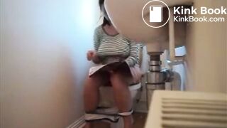 Toilet Spy Pooping - video 2