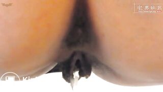 Chinese student has diarrhea in university toilet