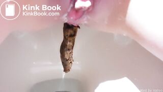 Random Standing Poop Selection. - video 6