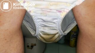 It ready to put on the blue one on the pink one.Two panty waer together !!!