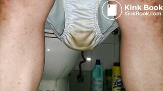 It ready to put on the blue one on the pink one.Two panty waer together !!!