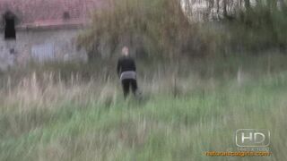 Al-Fresco fun with an uninhibited poop girl.