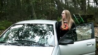 plump woman shi and farting in the toilet