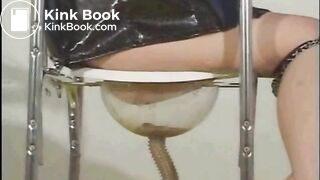 clogged toilet - Femdom-Fetish