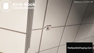 Girl pooping - video 114