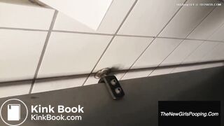 Girl pooping - video 114