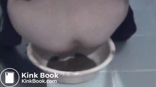 Desperate Japanese Girl Needs To Release Her Diarrhea