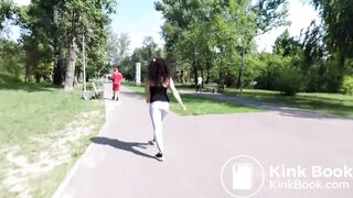 leggings poop in public park