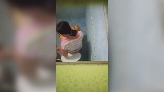 Girl poop thai