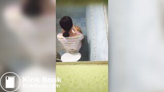 Girl poop thai