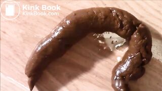Brunette shits a nice turd.