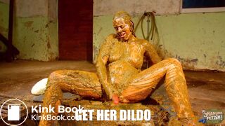 Betty Loves Manure Auction Trailer - Cowshit soaked clothes