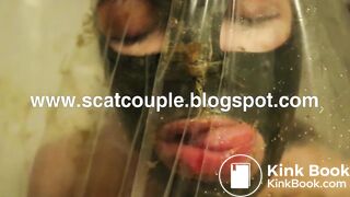 SCAT SLAVE IN LATEX SET 16