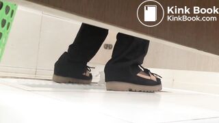 Chinese OL Toilet Poop
