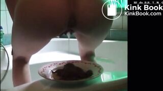 R T N G - Three beautiful asses pooping and pissing