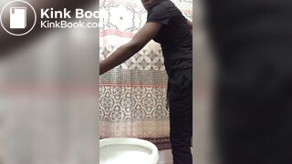 Thick Tatted Ebony Takes A Nice Shit