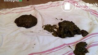 Beautiful ebony mistress lightskin so pretty scat on the floor