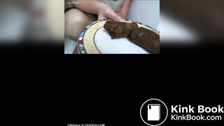 Fat white hoe shits huge turd