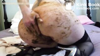 Milf comp pooping and smearing