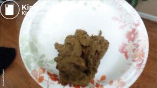 Sexy big ass girl shitting creamy piles