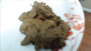 Sexy big ass girl shitting creamy piles