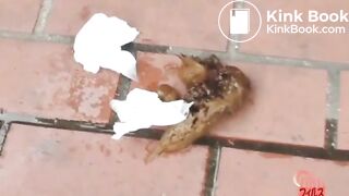 Japanese girl pooping at the outside - video 2