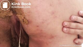 I wanna lick her shit