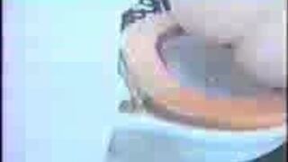 Simone goes big in the toilet