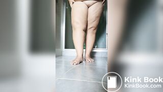 Asian BBW relieves herself