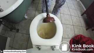 sexy girl shitting in toilet for you