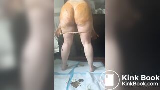 Gorgeous hooded girl shit-fucks herself and smears all over