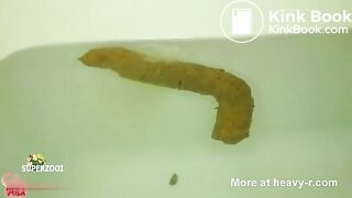 japanese girl shitting underwater