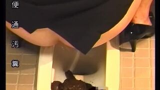 Girl pooping 13