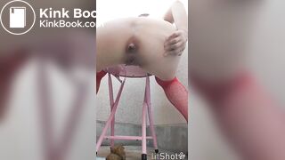 Asian Hottie Poops Perfectly