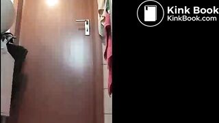 1599970724604 lady pooping