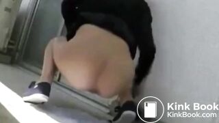 DELICIOUS LADIES SHITTING