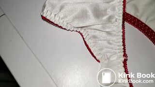 A LOVELY JAPAN WHITE RED STRAWBERRY PANTY WHEN WAS NEW AND CLEANING.