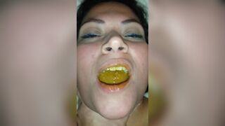 Latina eat shit