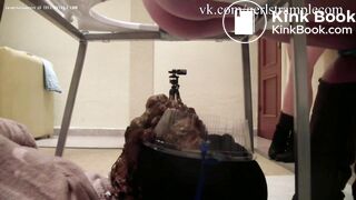 Девушки какают на раба , scat , toilet slave