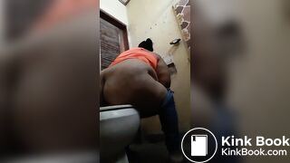 Ssbbw ass shitting with fart