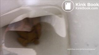 Nice Dark-Skinned Hottie Toilet Pooping Scenes