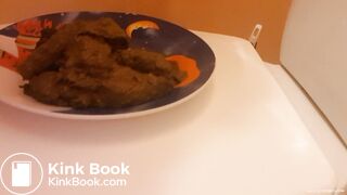 Sexy milf shitting big pile of SHIT