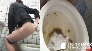 Girl has diarrhea in public toilet two times