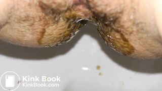 Slut explodes in the bathroom