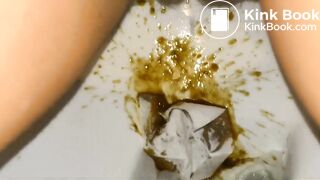 Slut explodes in the bathroom