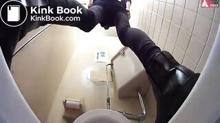 Public toilet shit - video 5