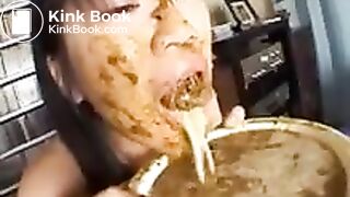 japanese cutie scat in mouth