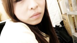 pooping women - video 10