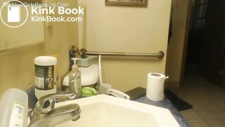 Blond mature diarrhea